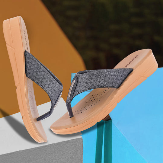 Bersache Extra Soft Classic Casual with  Regular wear with Ultra Soft & Flexibility Technology Flip Flop For women's/Girl's-(Black-6230)