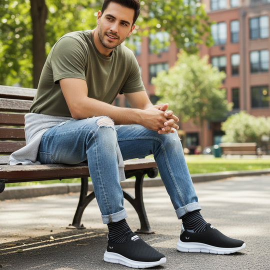 Bersache Lightweight Sports Running Shoes For Men Black-8070