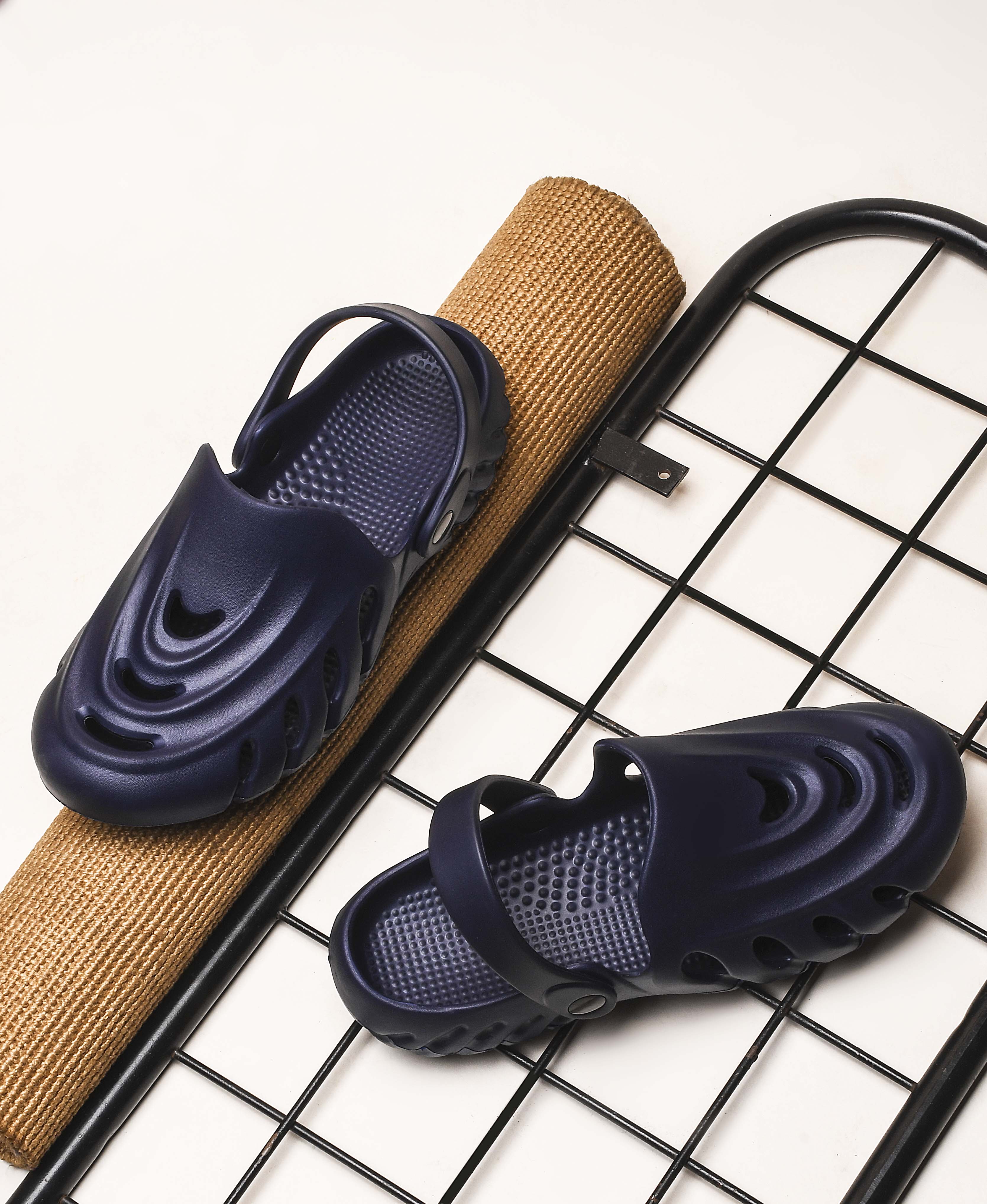 Bersache Extra Soft Classic Casual with Back Strap Regular wear with Ultra Soft & Flexibility Technology Flip-Flop for Men's/ Boy's Blue-6008