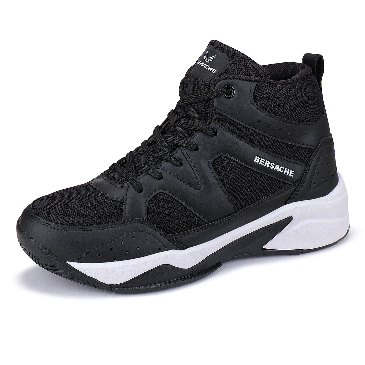 International sports shoes online